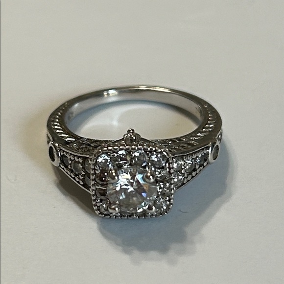 Victorian Sterling Silver Ring with 0.5 Carat Center Cubic Zirconia. Size 6.25 - Picture 6 of 9